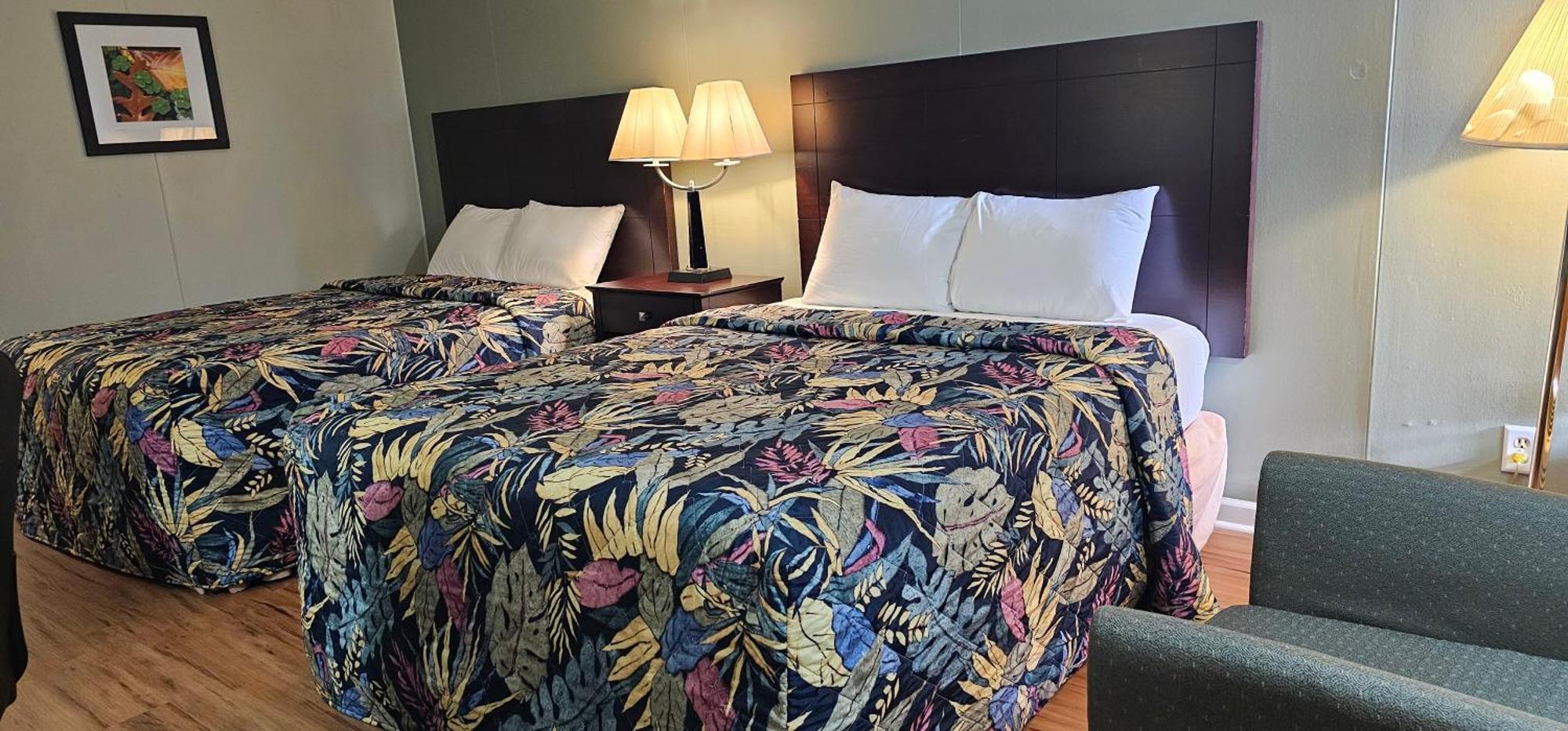 Astoria Hotel West Danville Bagian luar foto